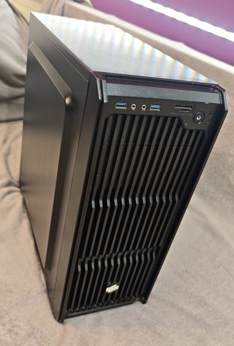 Mocny Komputer do gier Intel i7 9700KF, NVIDIA 1080, 32GB Ram, HDD+SSD