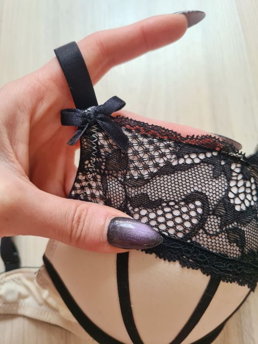 H&M stanik biustonosz różowy pudrowy róż koronka koronkowy coquette cute push up