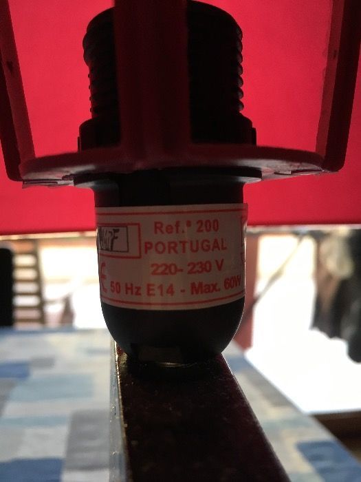 Vendo um candeeiro em bom estado