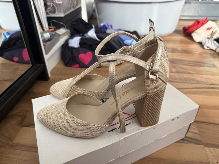 Sprzedam buty rozm.37