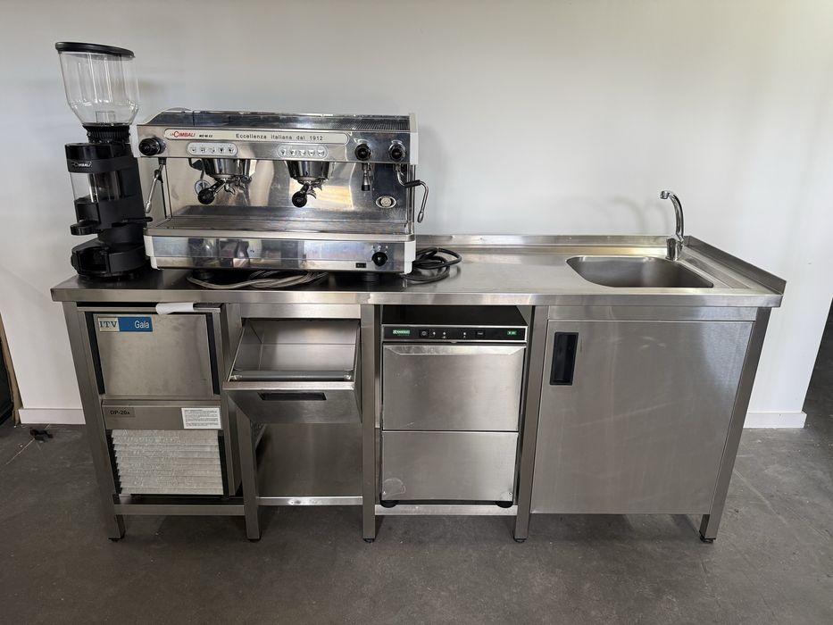 Bancada em inox para maquina de cafe moinho Maq. Chevenas Maq. de Gelo