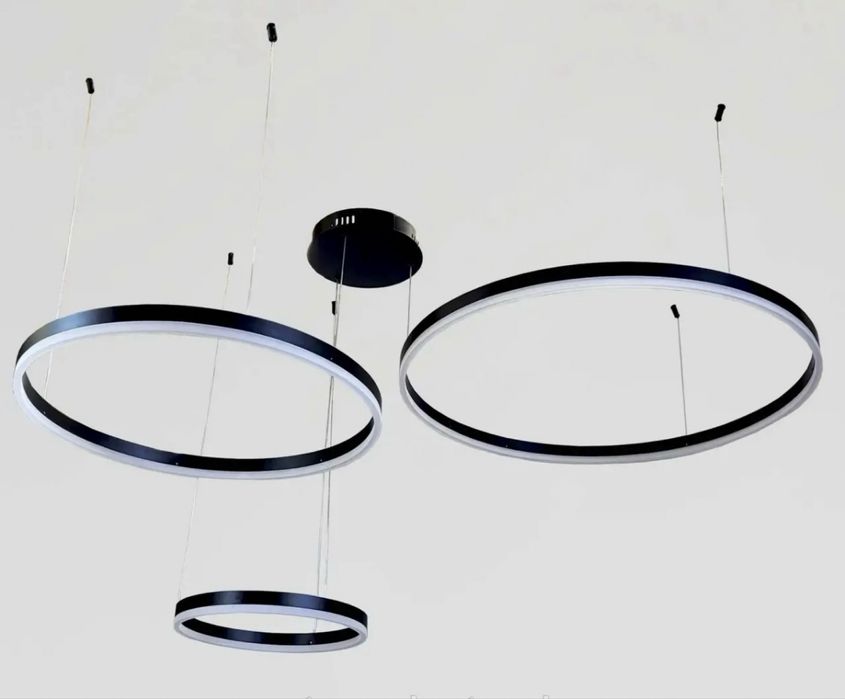 Люстра кільця нова