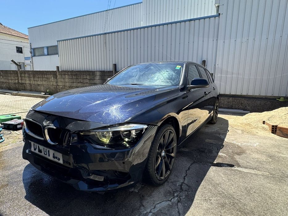 BMW 320i Motor B48 Sport Automática 2016 F31 SINISTRADA