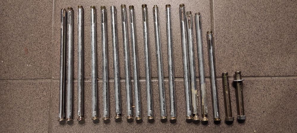Kołki metalowe dybel do ościeżnicy