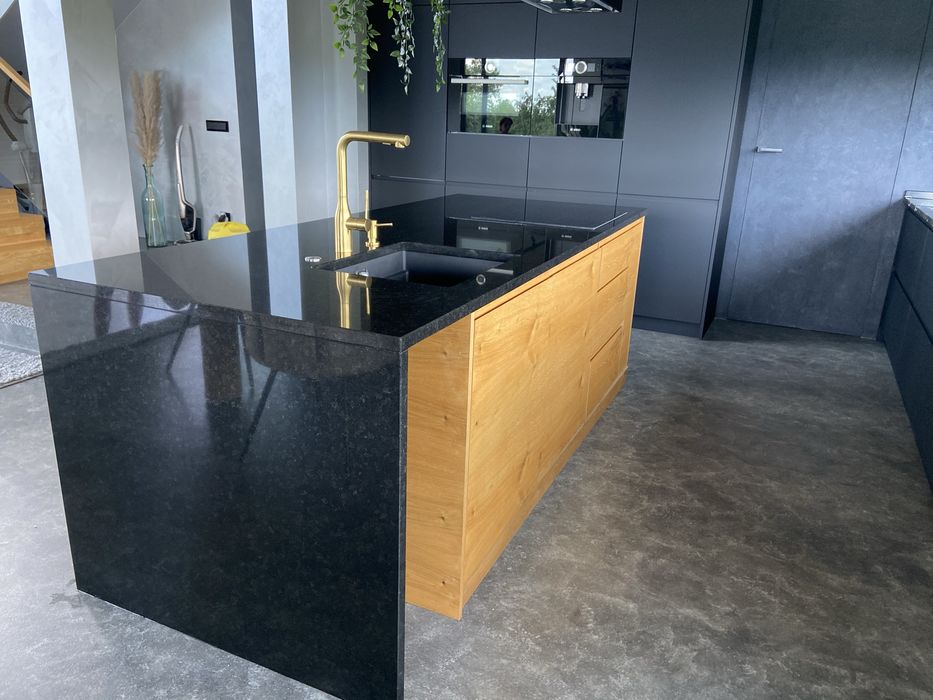 Blaty z granity kwarcytu konglomeratu kwarcowego