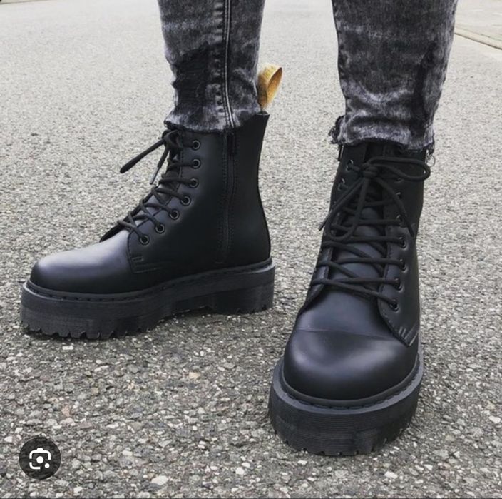Dr. Martens glany wegańskie na platformie Jadon II Mono czarne rozm 44 męskie