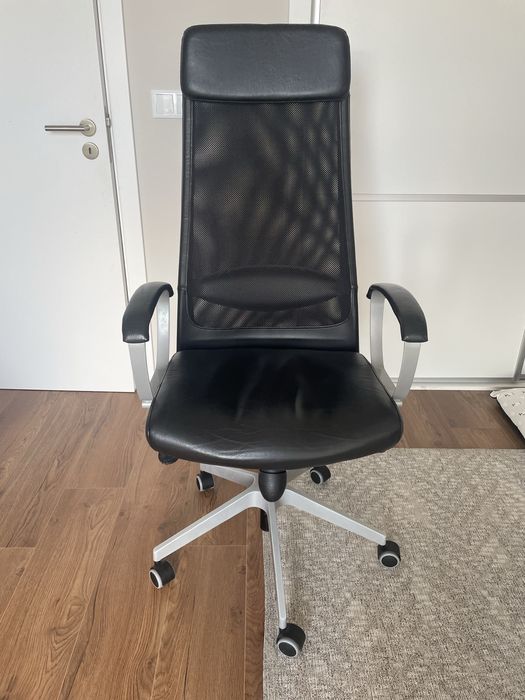 3 Cadeiras de Escitorio - 100 Euros