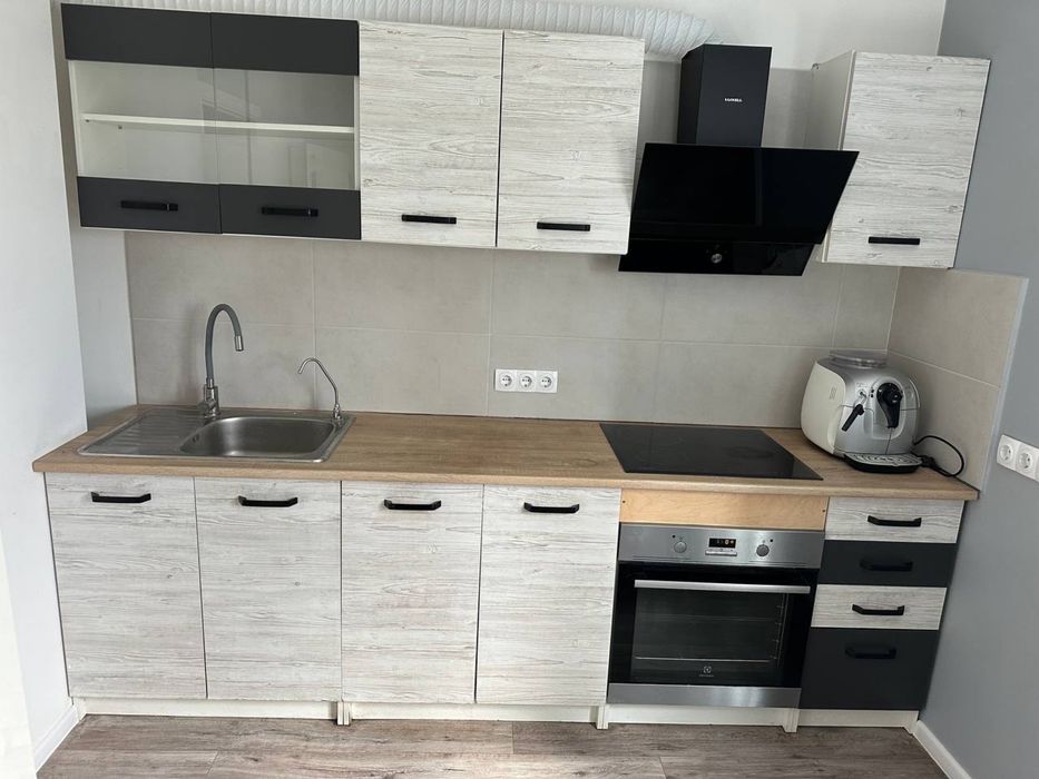 Здам в оренду сучасну 2кімн квартиру (будинок з генератором)