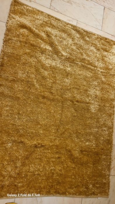 Tapete dourado novo 120x160