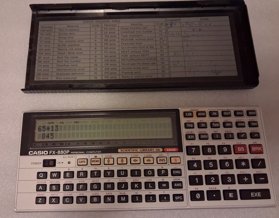 CASIO FX-880P  (Calculadora científica)
