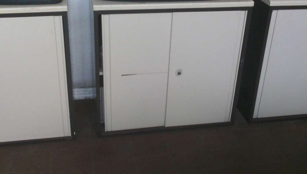 Vendo armários para escritório