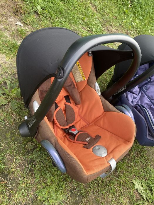 Дитяче автокрісло