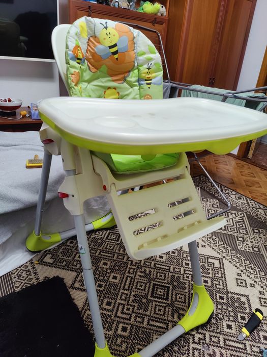 Дитячий стілець для годування Chicco Polly