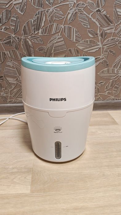 Зволожувач повітря. Стан гарний, користувались 6 місяців.