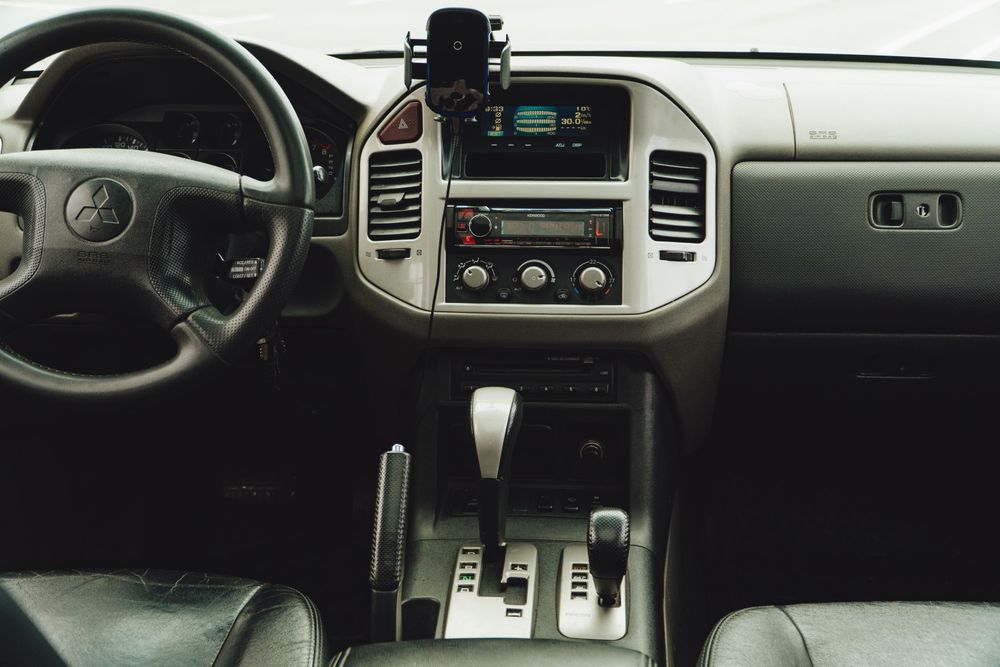 Продаж автомобіля  Mitsubishi Pajero Wagon 3