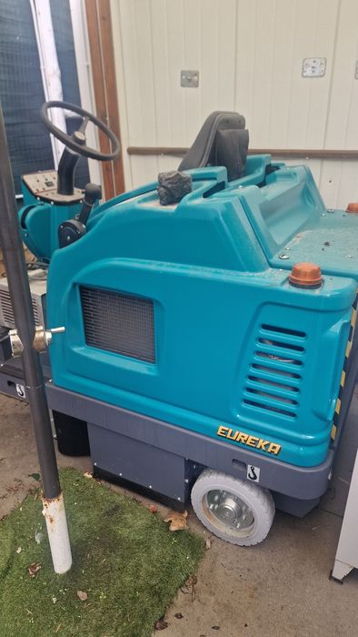 Varredora varredora xtrema maquina 5 horas de trabalho