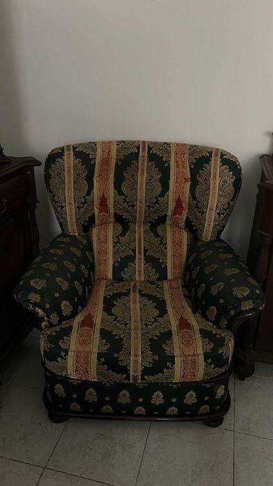 conjunto de 3 sofás em madeira