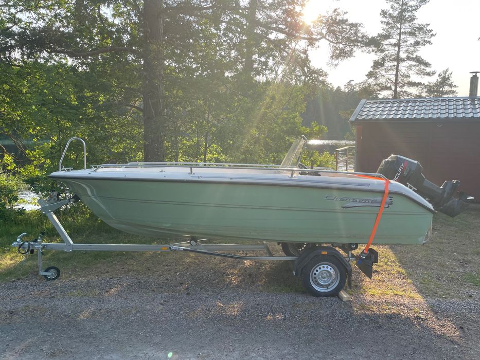 Łódź Crescent 480 Solo z 1999 roku + silnik Mercury 60HP (1999)