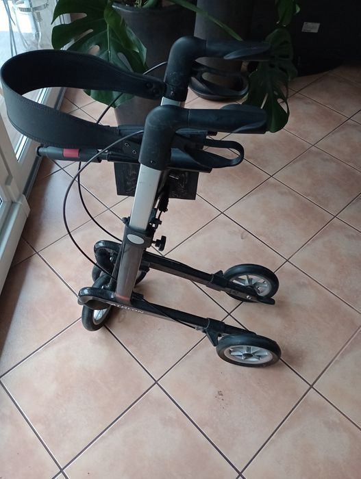 Balkonik Rolator Chodzik KarbonFirma Athlon