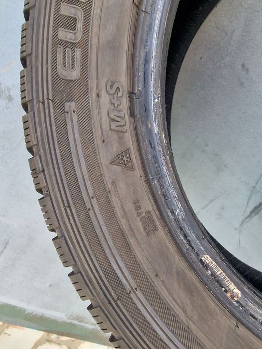 Шини 195 60 R16c Falken зима, як нові