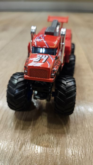 Auto 909 Big Rigs gog Monster Trucks Autko 1:64 Hot Wheels