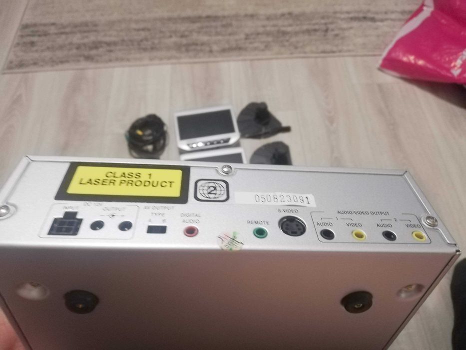 DVD z dwoma monitorami  LENCO DVD Player 205