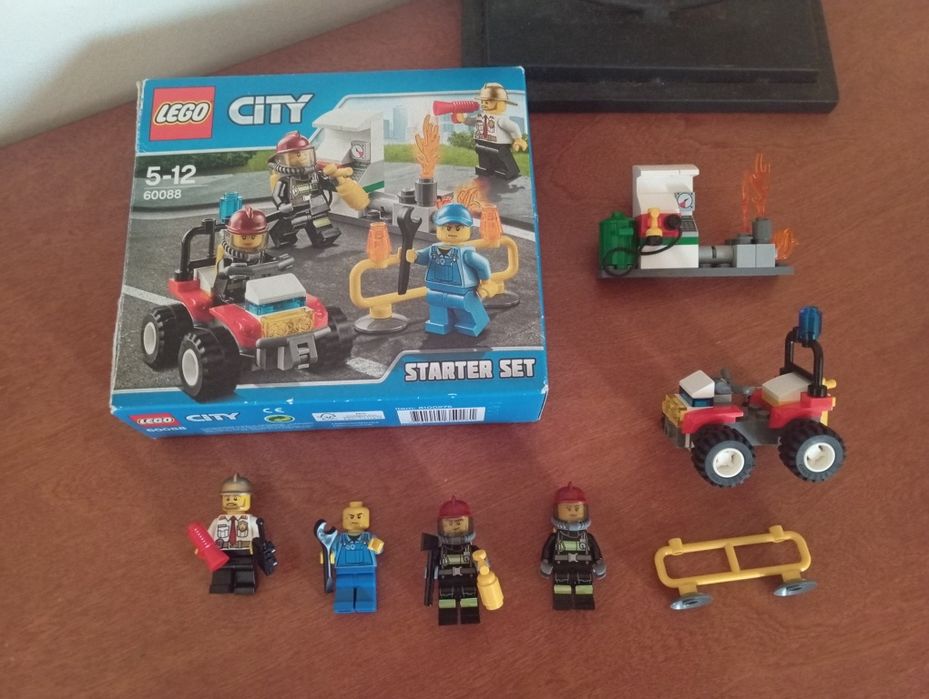 LEGO® City -  ( 60088 ) Conjunto iniciante combate a fogos e incêndios