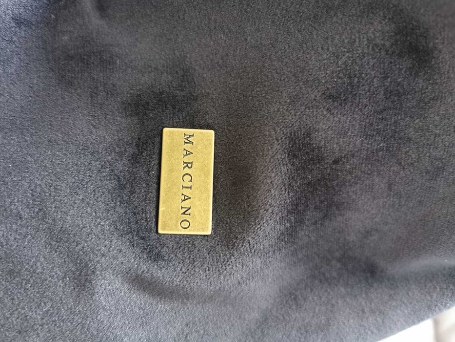 Blusão de veludo da marca "Marciano"