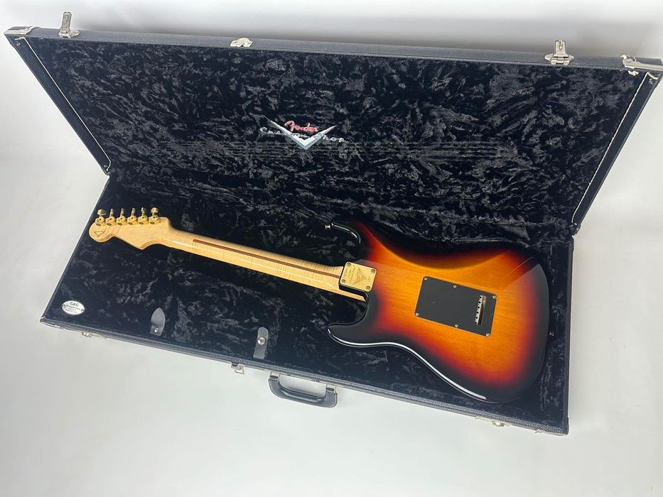 Fender Custom Shop Masterbuilt Yuri Shishkov "Ukrainian Stratocaster - 1 of 10" (2007р., mint, 10500$)