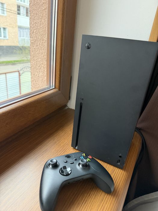 Продам Xbox X 1TB