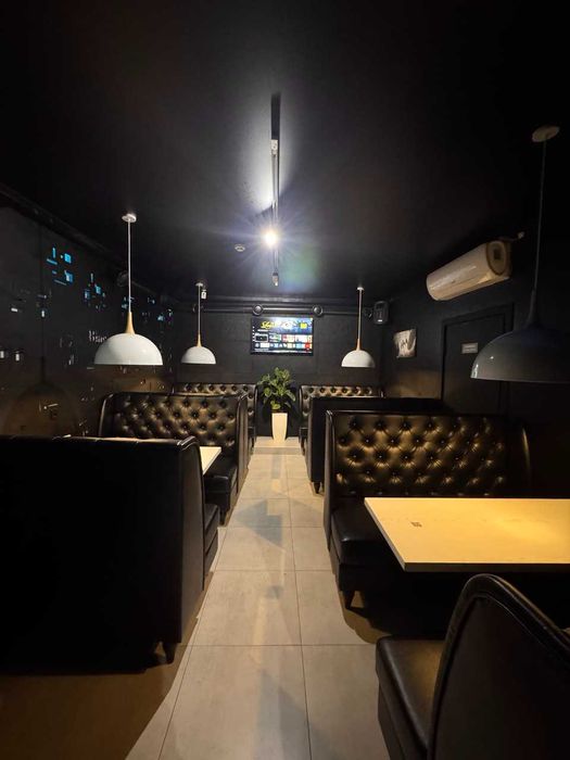 Продається кафе-бар Black White на вулиці Небесної Сотні та Політаєва