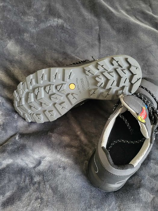 Obuwie robocze grisport półbuty r.37