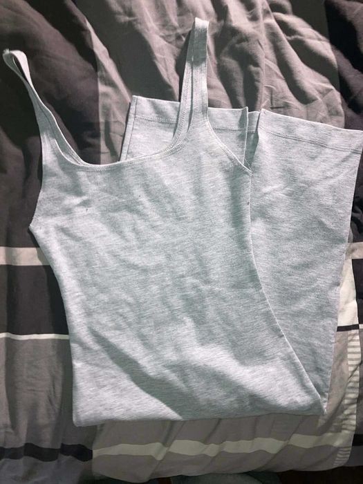 набір одягу для молодих жінок