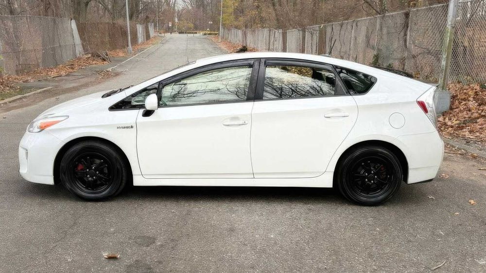 Toyota Prius Persona Series      2015