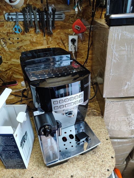 Кофемашина DeLonghi Magnifica S Cappuccino 22.366, 23.466