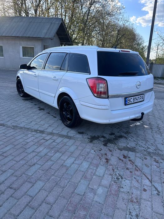 Opel Astra h. Cosmo