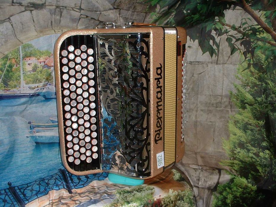 Acordeao a venda G , N. 982