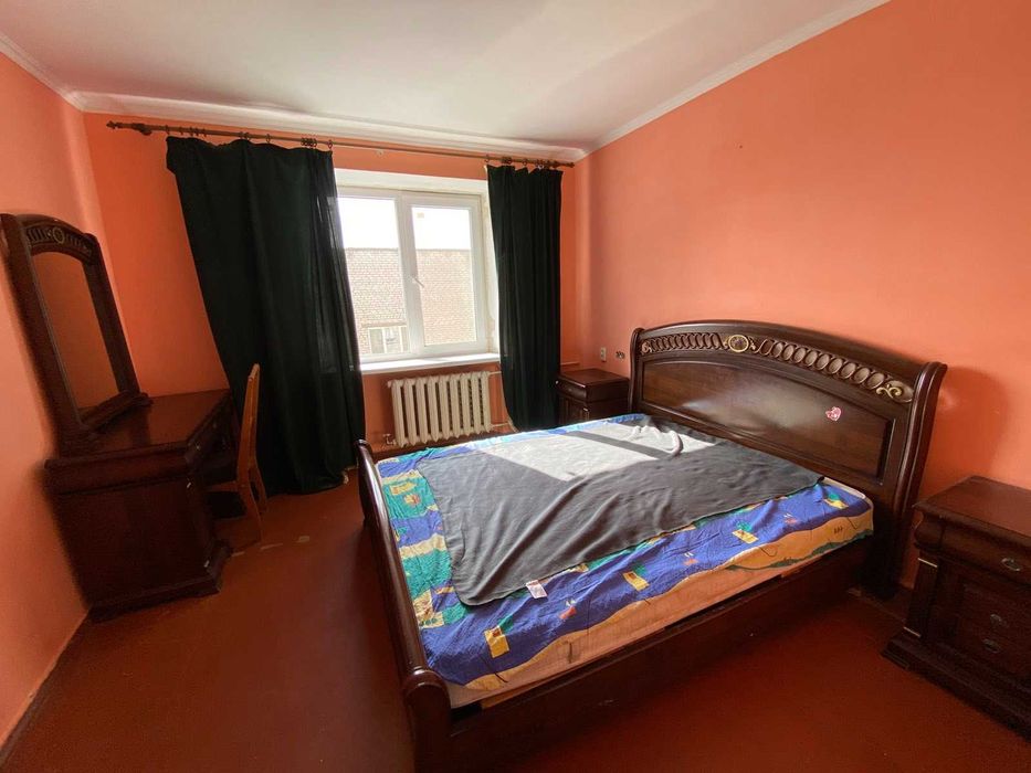 Продам 2-ка на Довженка