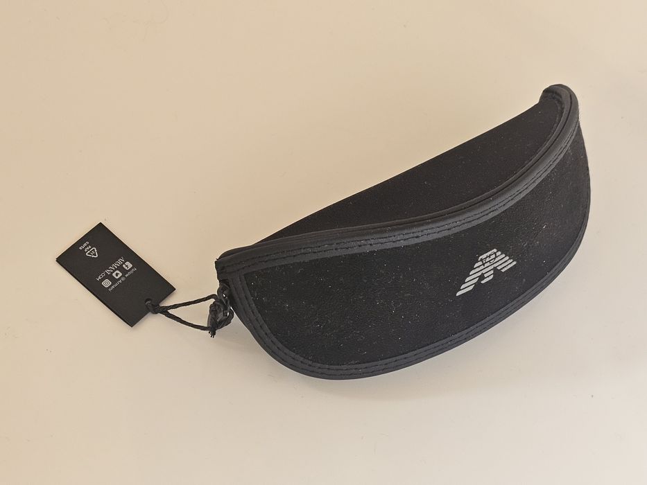 Etui na okulary Emporio Armani - nowe z metką