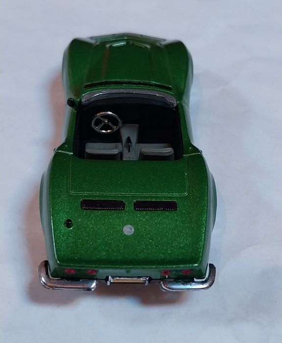 Miniatura Corvette em escala 1/43