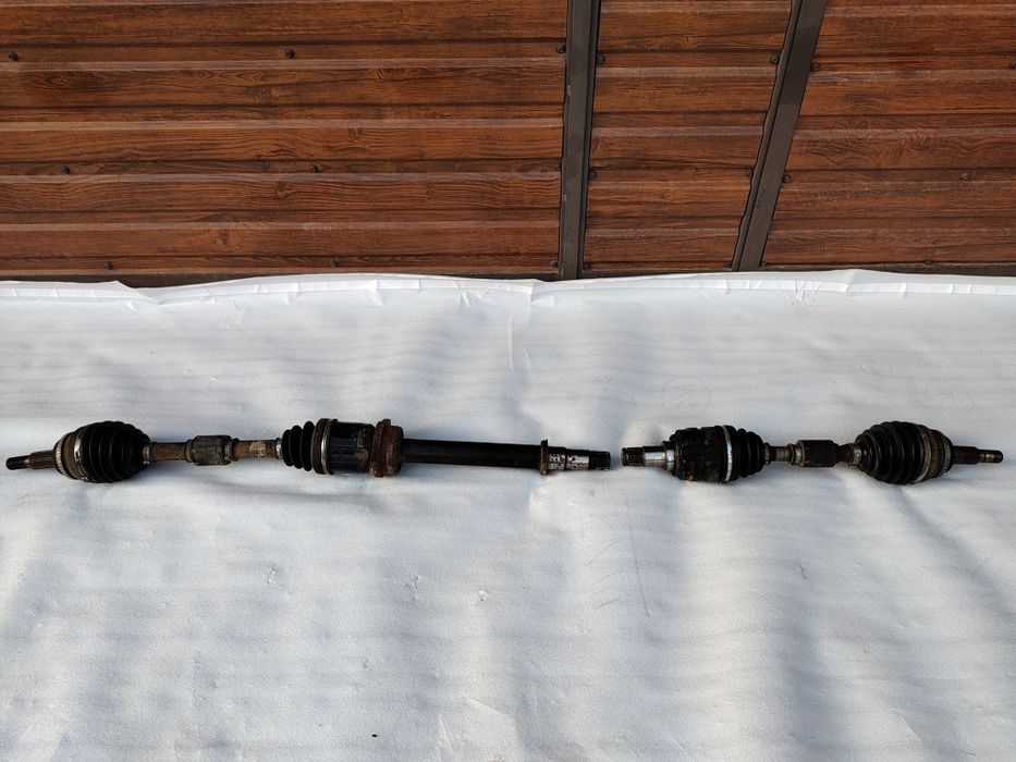 Піввісь/Полуось/Привід/Шрус Тойота Авенсіс Т25 2.2 D-Cat 177 2003_08р.