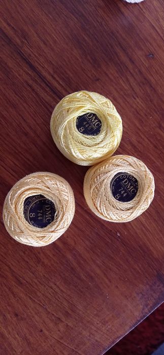 Linhas de bordados cores variadas (novelo)