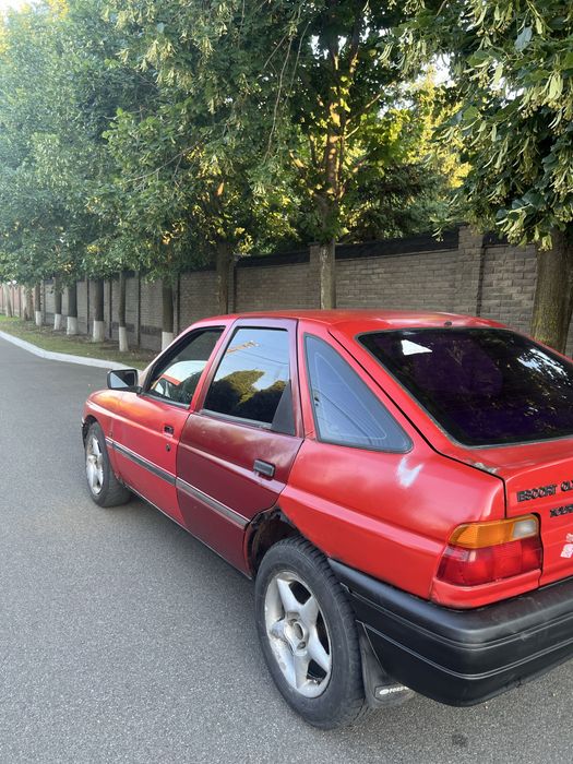 Продам Ford escort