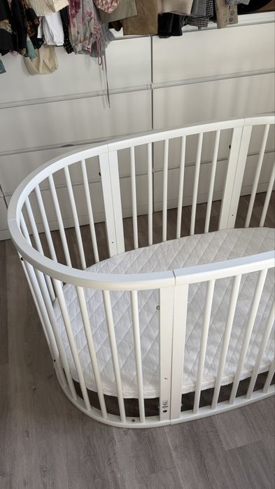 Berço Stokke Sleepi com extensor Branco