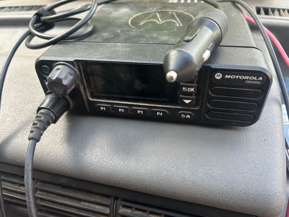 Продам Motorola DM4600e в комплекті