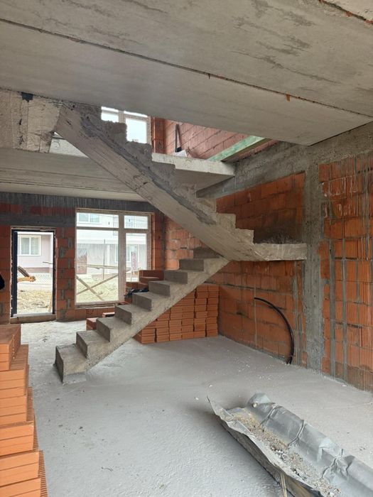 Продається котедж р-н Апартеля, вул.Собранецька