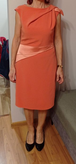 Sukienka wizytowa brzoskwiniowa