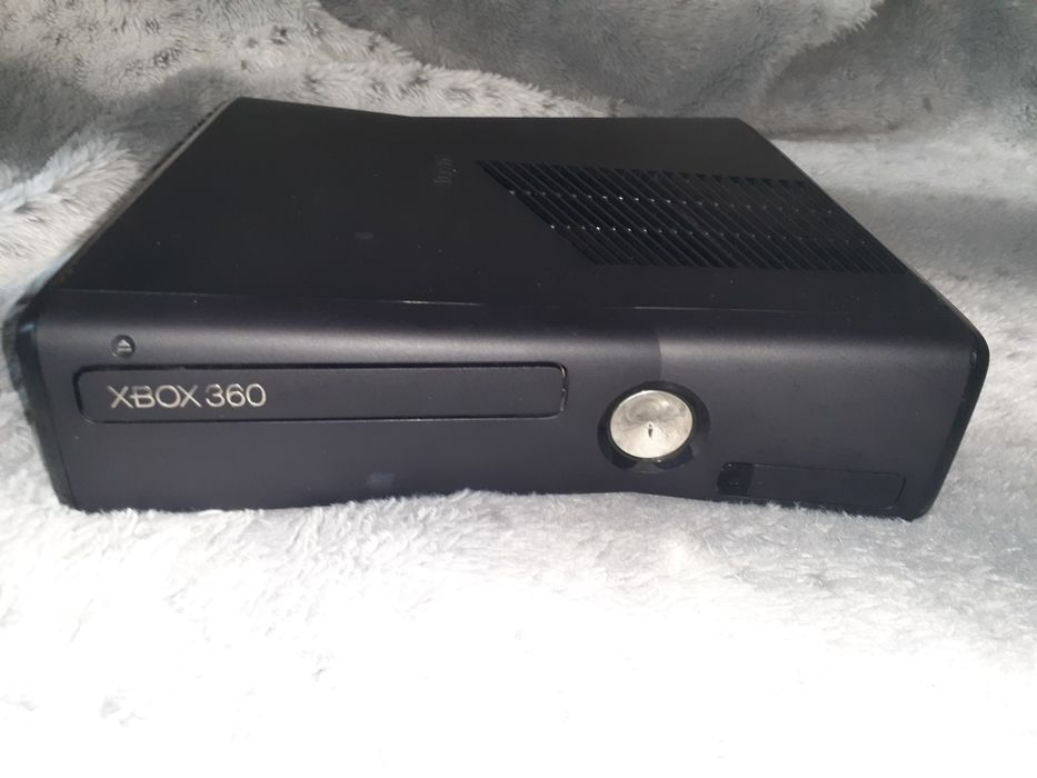 Продам консоль Xbox360