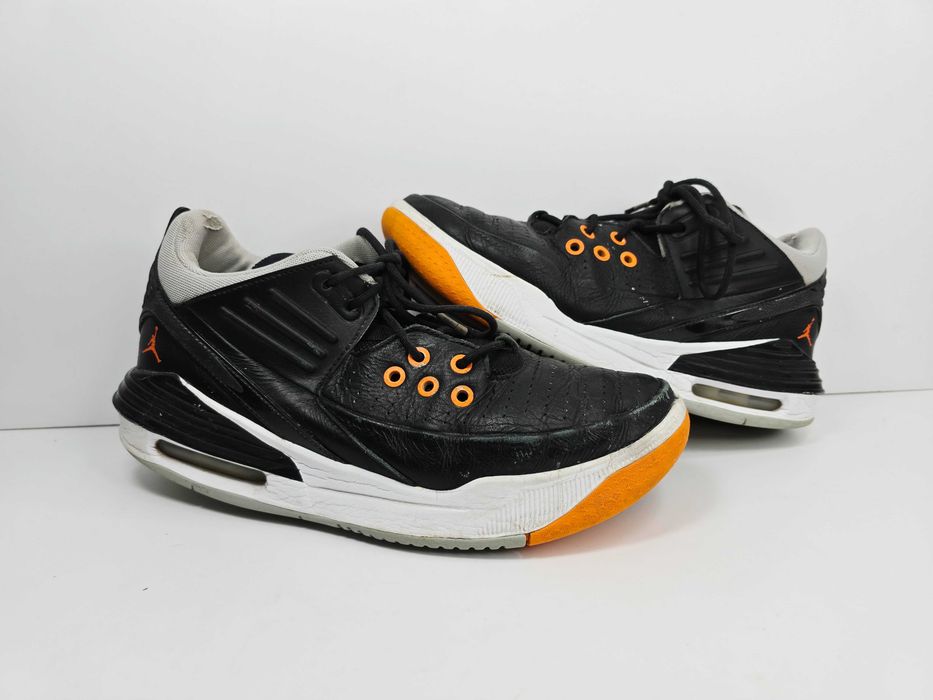 Buty NIKE AIR JORDAN MAX AURA 5 do koszykówki 42