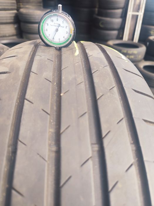 Opony letnie Bridgestone Turanza T005 235/50/19 103T Dot 2722 BDB stan